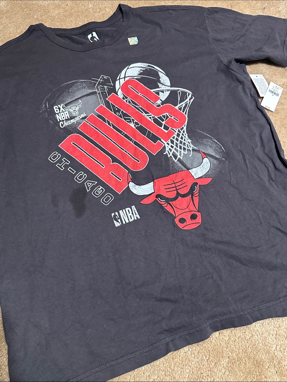 NBA Chicago Bulls Short Sleeve Tee - Black with Red Logo